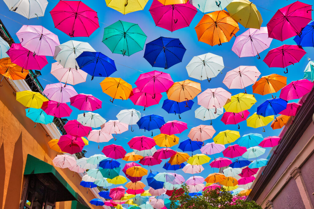 umbrellas - find friends in Mexico